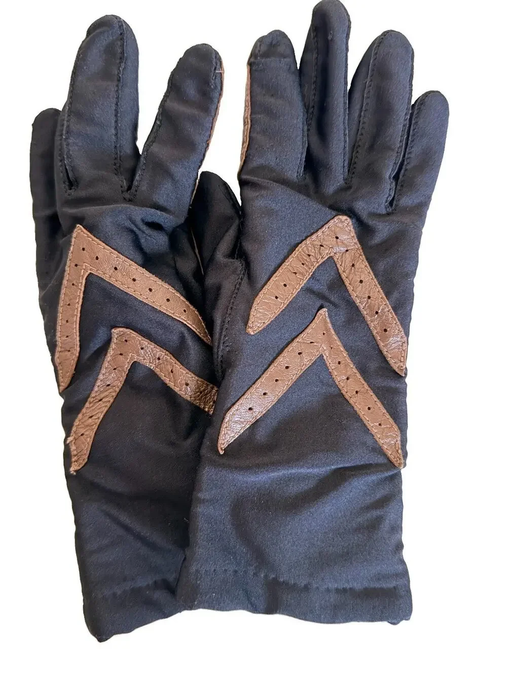 Vintage Isotoner Women's One Size Unlined Driving Glove Leather Trim Soft Brown